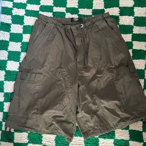 Jaded London Parachute Cargo Shorts in Khaki size Small